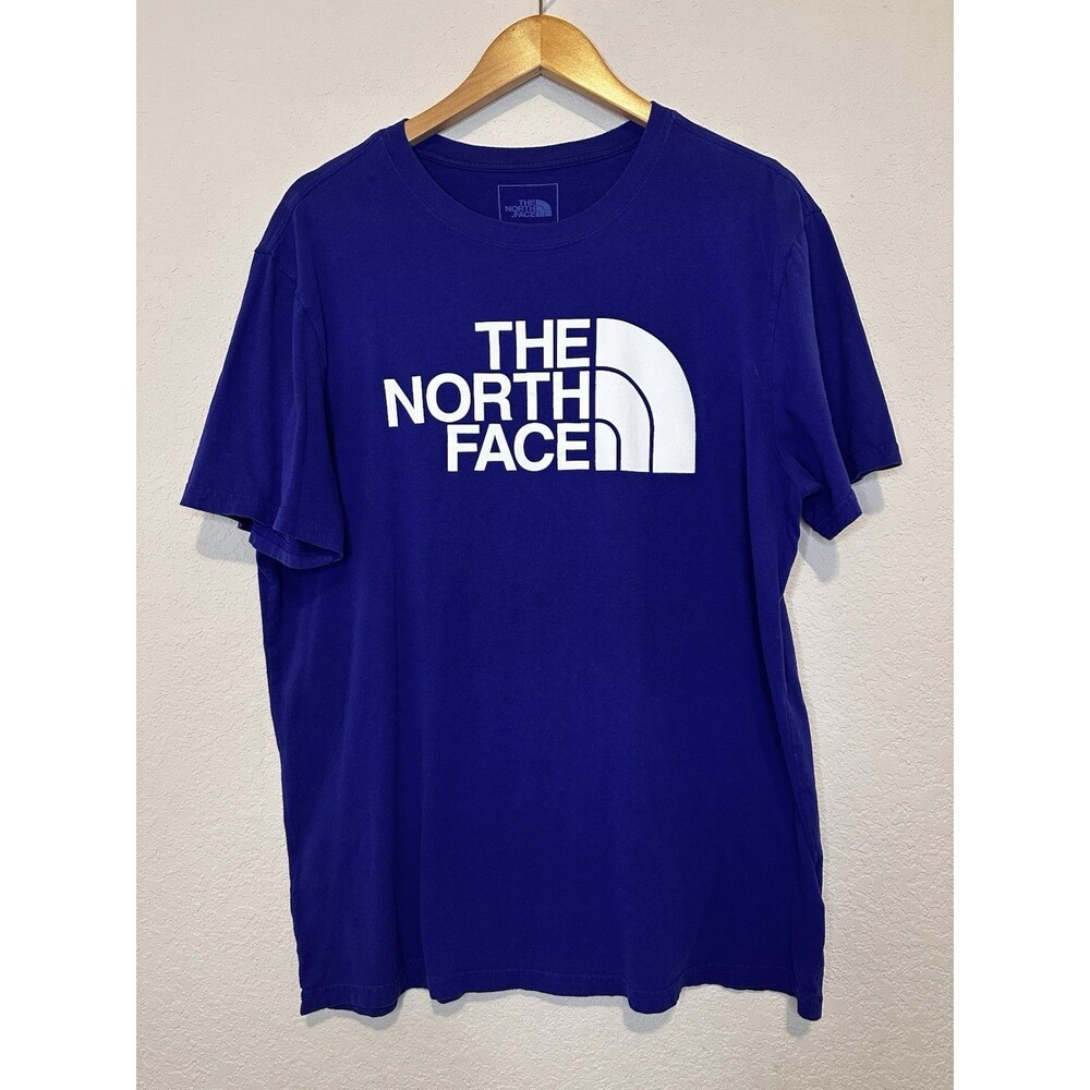 The North Face Men’s Short Sleeve Half Dome Logo T-Shirt – Size Large